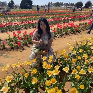 Meet your Posher, Iris